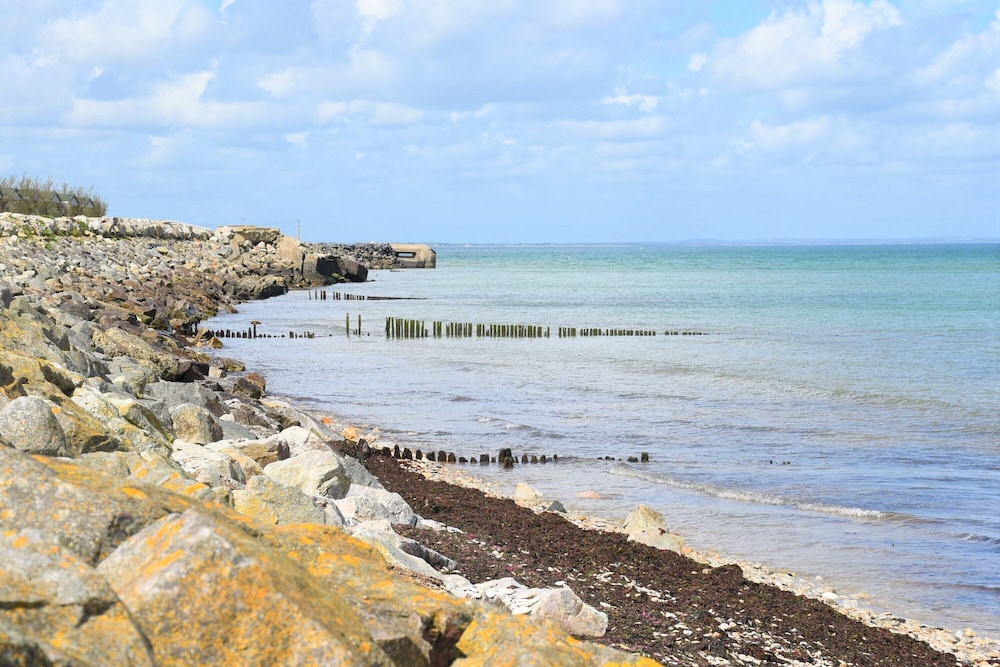 adonis grandcamp les isles de sola