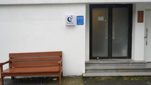 hannahstay women only guesthouse