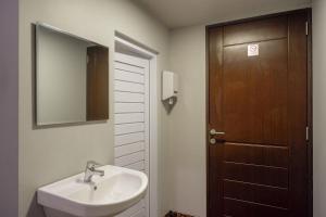 sans hotel empress simpang lima