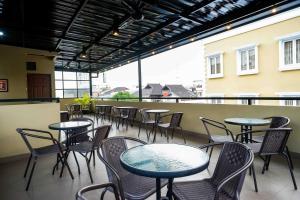 sans hotel empress simpang lima