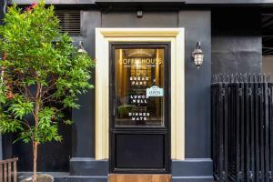 sans hotel empress simpang lima