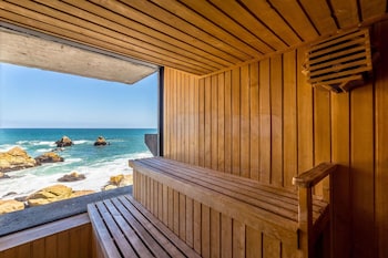 radisson blu acqua hotel and spa concon
