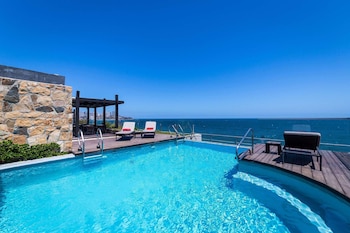 radisson blu acqua hotel and spa concon