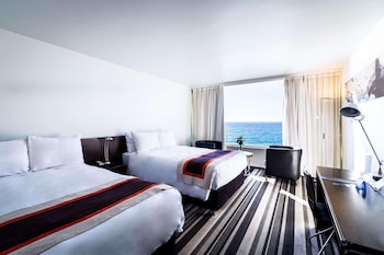 radisson blu acqua hotel and spa concon