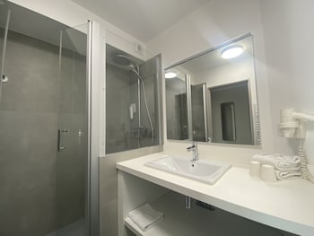 the originals boutique hotel admirals les sables dolonne