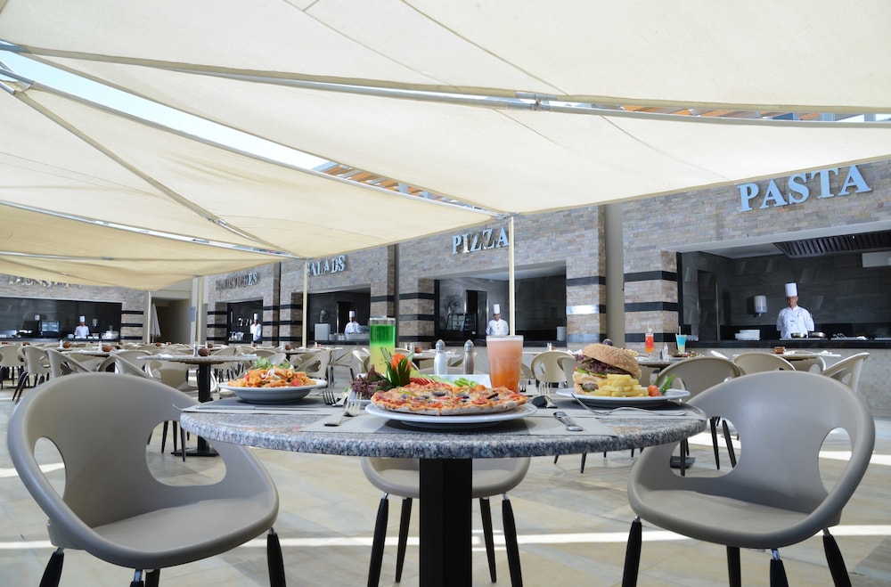 albatros white beach families and couples only