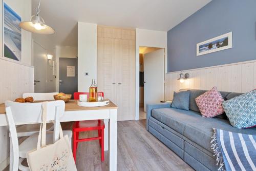 Pierre & Vacances Premium Le Domaine De Cramphore,,4 star