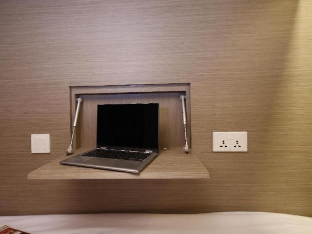 beat capsule hostel boat quay