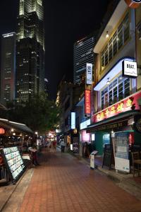 beat capsule hostel boat quay