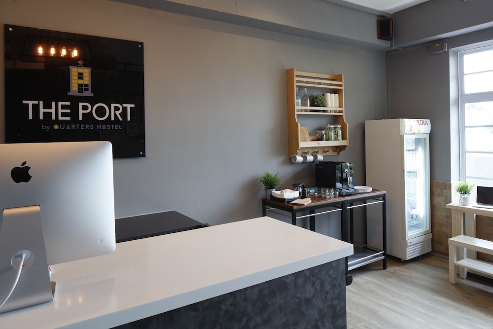 beat capsule hostel boat quay