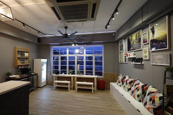 beat capsule hostel boat quay