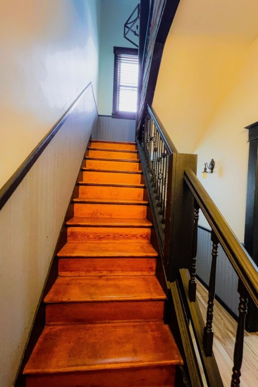 the pub 8br free parking minutes from falls and casino