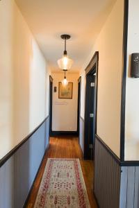 the pub 8br free parking minutes from falls and casino