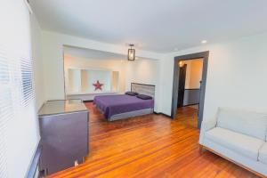 the pub 8br free parking minutes from falls and casino