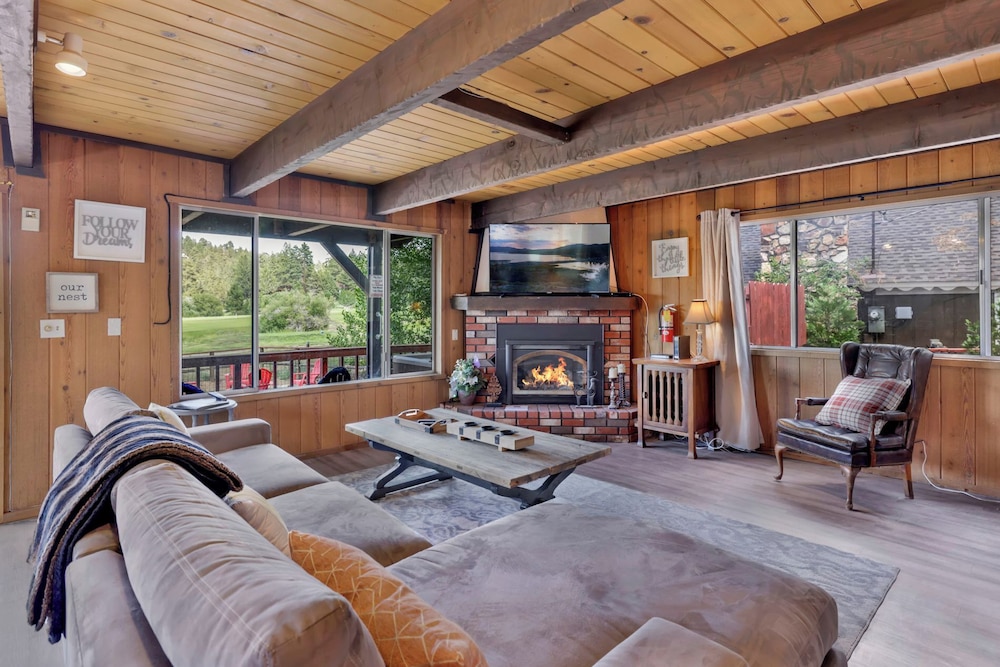 bear cabin 1976