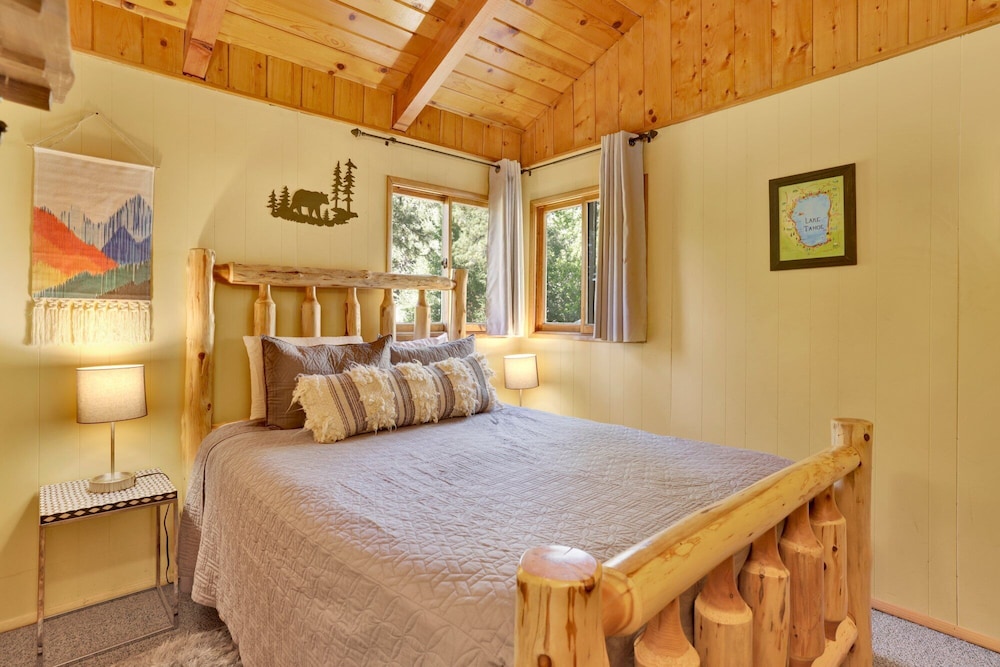 sunny bear cabin 1970