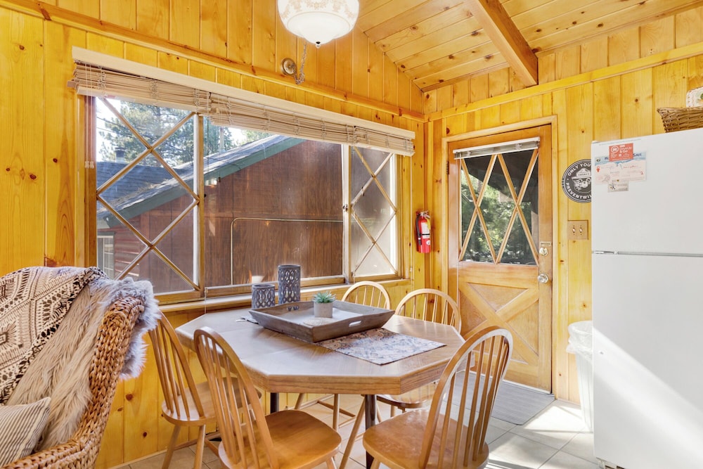 sunny bear cabin 1970