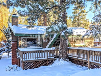 sunny bear cabin 1970