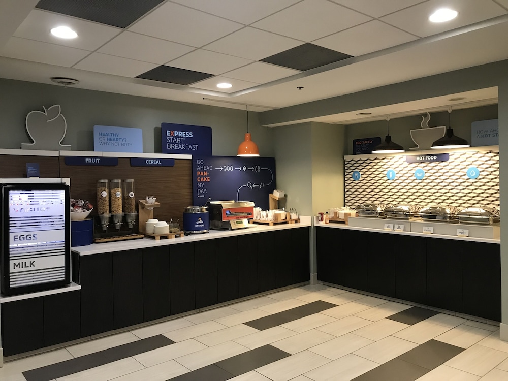 holiday inn express canton by ihg