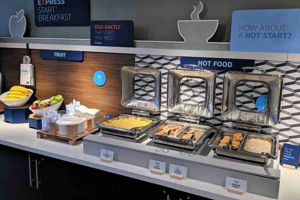 holiday inn express canton by ihg