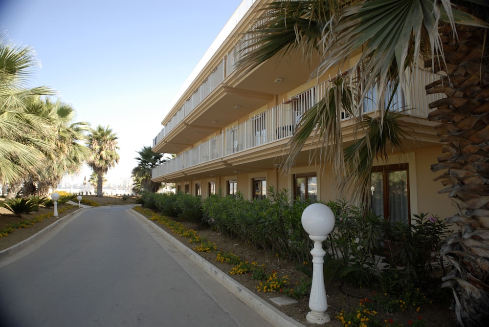 dioscuri bay palace hotel