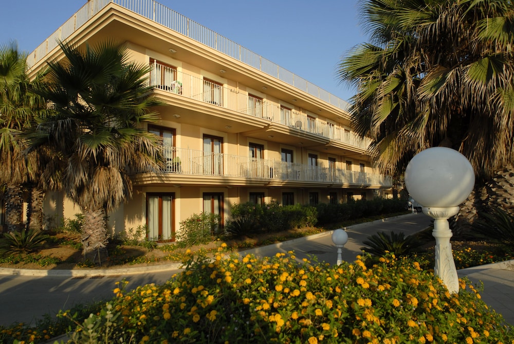 dioscuri bay palace hotel
