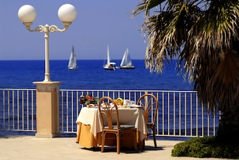 dioscuri bay palace hotel