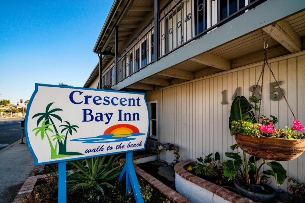 crescent bay inn
