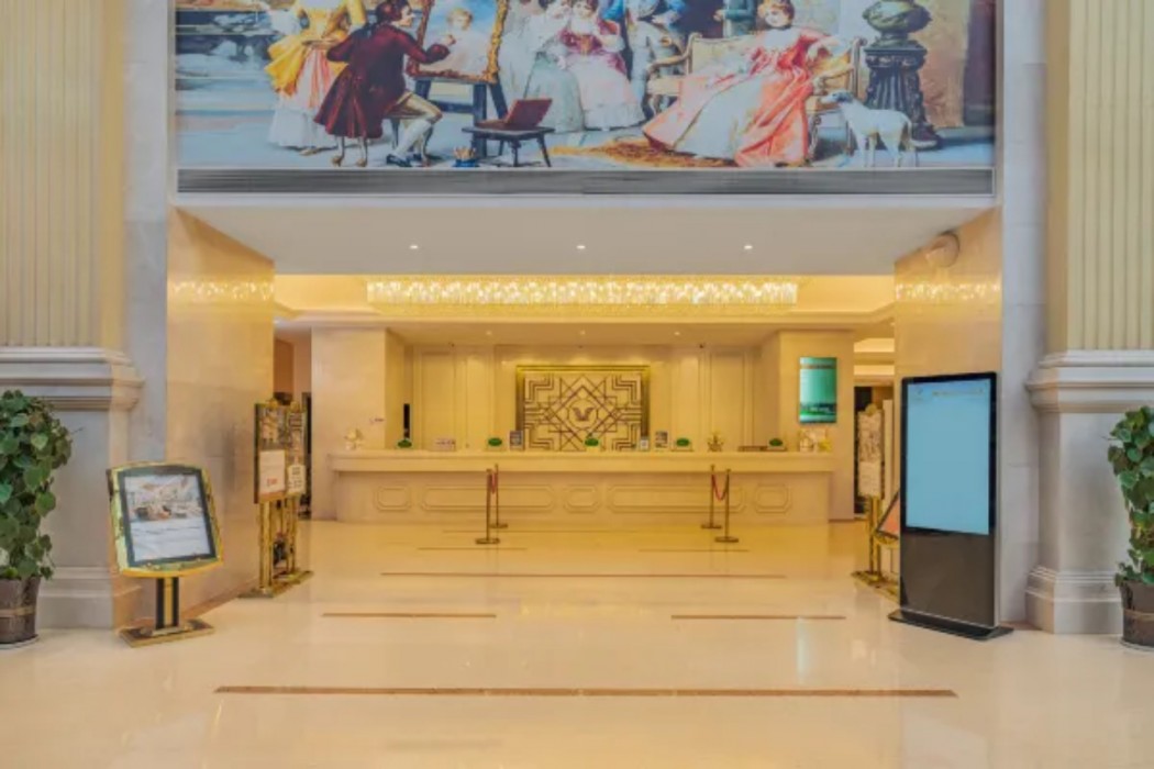 venus international hotel kunming baiyun road tongde square