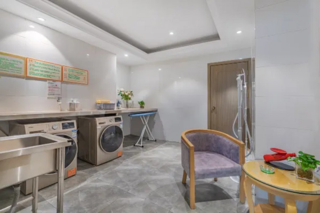 venus international hotel kunming baiyun road tongde square