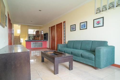 koolkost taman duta depok