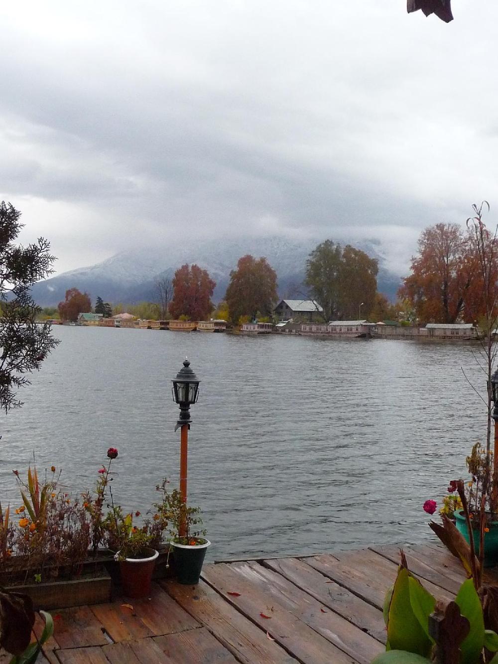 golden flower heritage houseboat