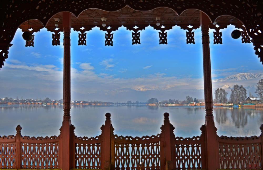 golden flower heritage houseboat