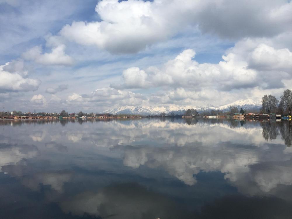 golden flower heritage houseboat