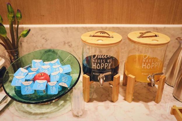 hanting premium hotel chengdu kuanzhai alley bran
