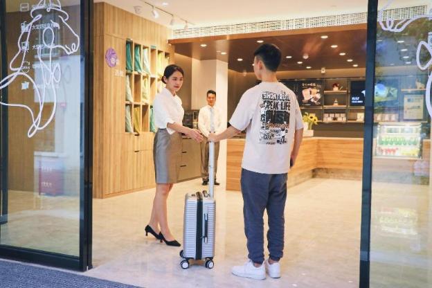 hanting premium hotel chengdu kuanzhai alley bran