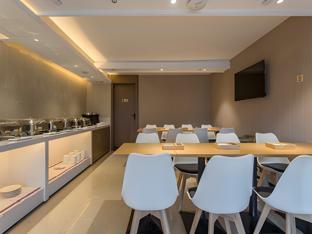 jtour inn nanning east railway station