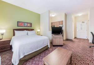 birch hills suites blue ash