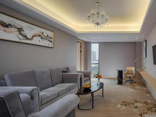 vienna hotel guangdong zhongshan xiaolan high speed railway station