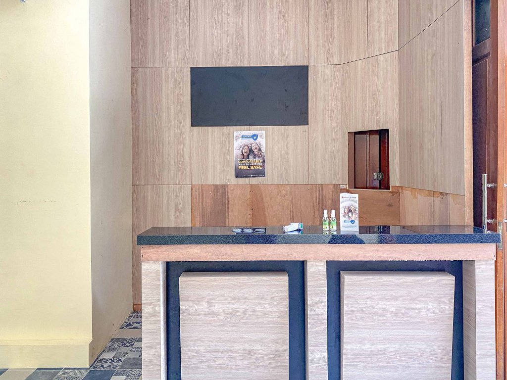 tinis guest house malang redpartner