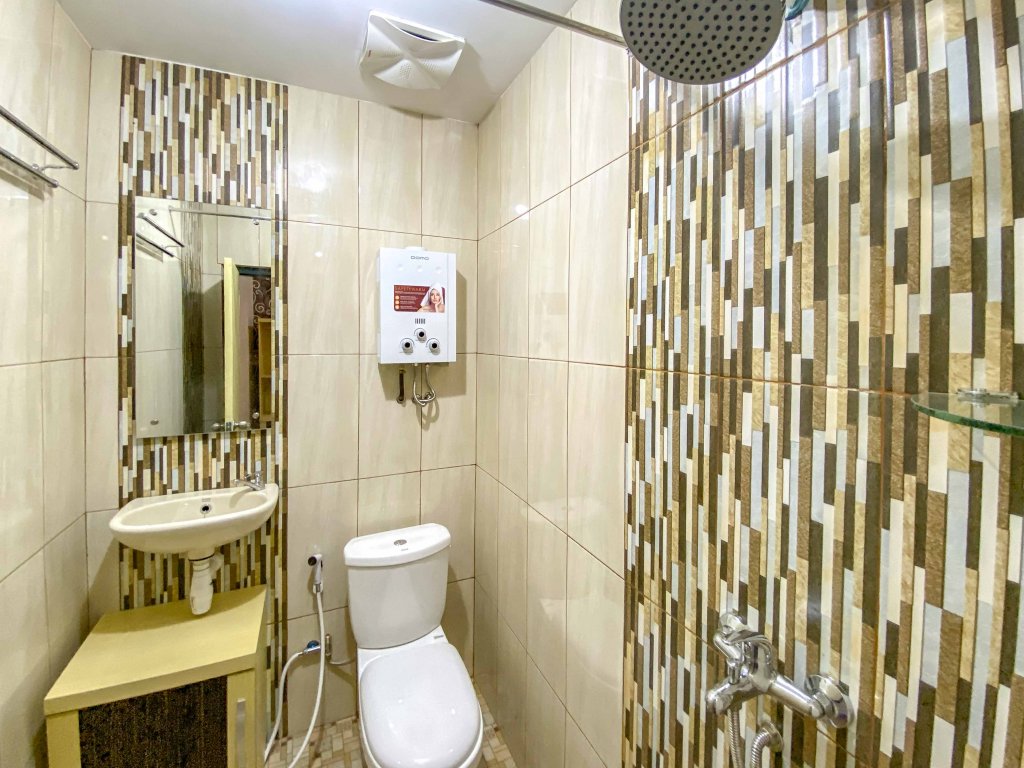 tinis guest house malang redpartner