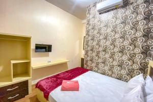 tinis guest house malang redpartner