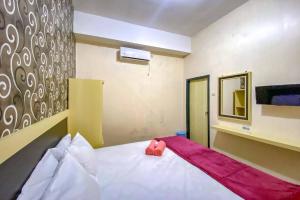 tinis guest house malang redpartner