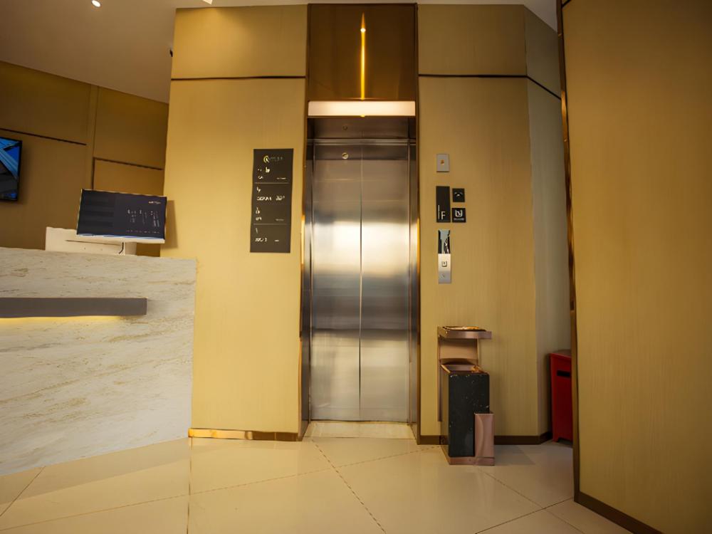 city comfort inn baoding railway station