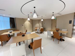 city comfort inn baoding railway station