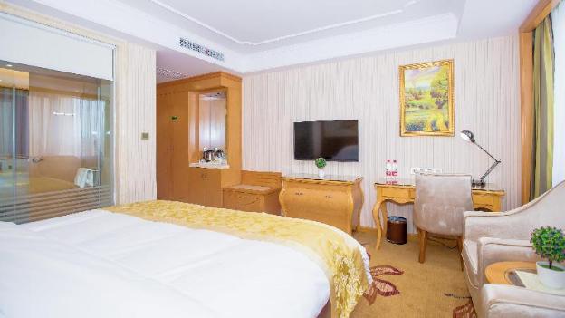 vienna hotel wuhan hankou north avenue sijimei farmers market