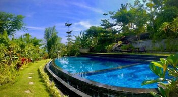 arya resort nusa penida