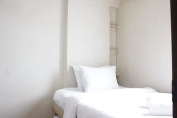 private and stylish 2br at gateway apartment ahmad yani cicadas