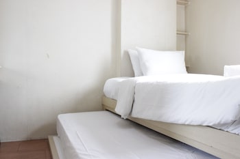 private and stylish 2br at gateway apartment ahmad yani cicadas