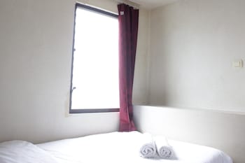 private and stylish 2br at gateway apartment ahmad yani cicadas